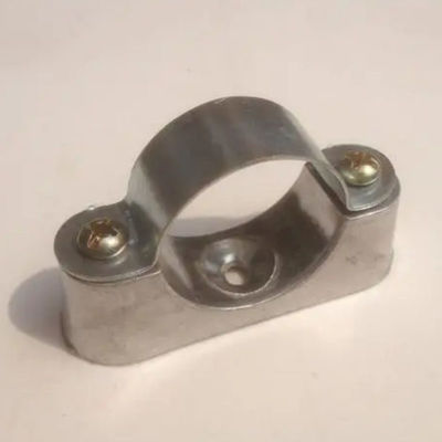 Instalasi Stabil 32mm 25mm Stainless Steel Conduit Saddles Sertifikasi ISO9001