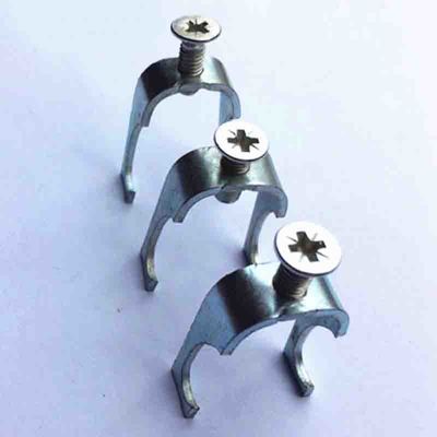 Panjang Kustom Unistrut Conduit Hanger Strap Emt Strut Clamps tahan karat