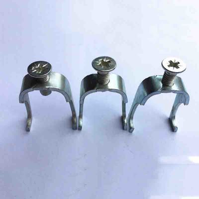 Panjang Kustom Unistrut Conduit Hanger Strap Emt Strut Clamps tahan karat