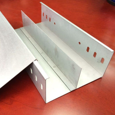 Ketahanan Korosi Aluminium Cable Tray Metal Wire Trunking Berlubang